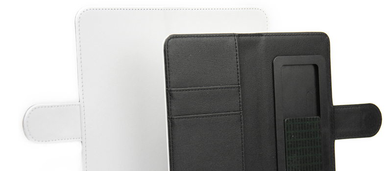内面が黒いカードポケット付きの汎用タイプの手帳型スマホケース